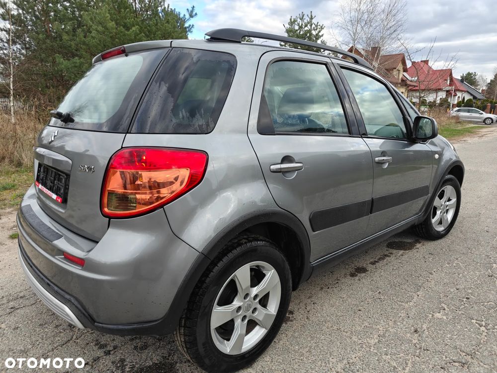Suzuki SX4 1.6 Comfort Plus 4WD - 14