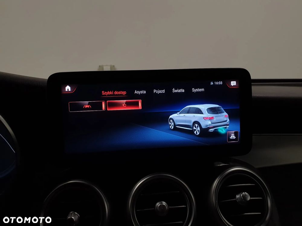 Mercedes-Benz GLC 300 de 4Matic 9G-TRONIC AMG Line Plus - 21