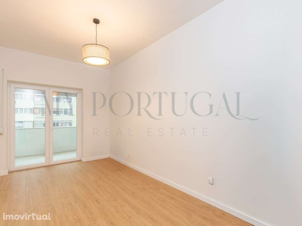 Miraflores T4 de Estreia com Garagem Dupla - Grande imagem: 5/28