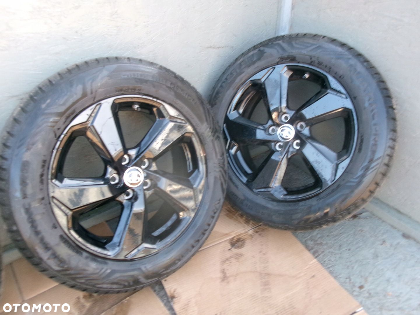 Toyota Rav4 V gen Alu Felgi z Oponami Koła 225/60R18 Wielosezon Vredestein - 2