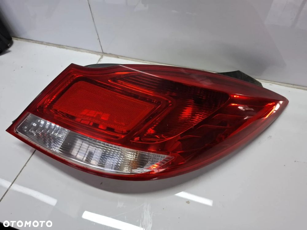 LAMPA PRAWA TYLNA TYŁ OPEL INSIGNIA A 08- SEDAN - 2