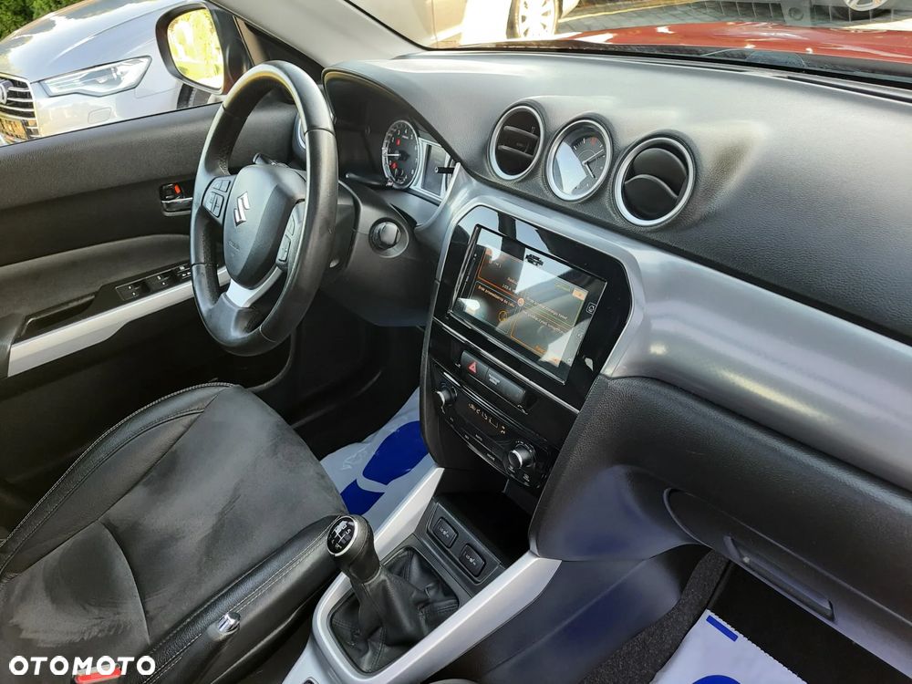 Suzuki Vitara 1.6 Premium 4WD - 16