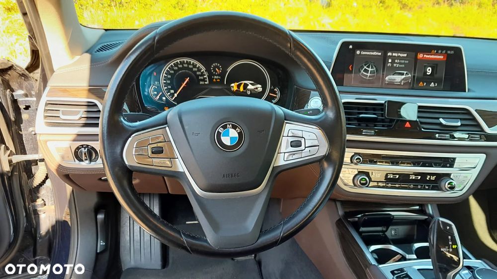 BMW Seria 7 - 22