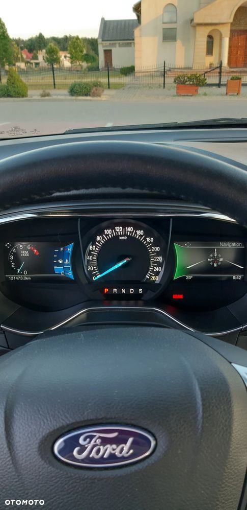 Ford Fusion - 5