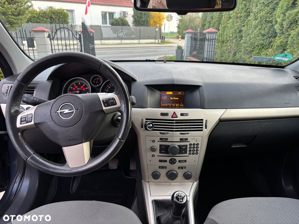 Opel Astra 1.6 Color Edition - 9