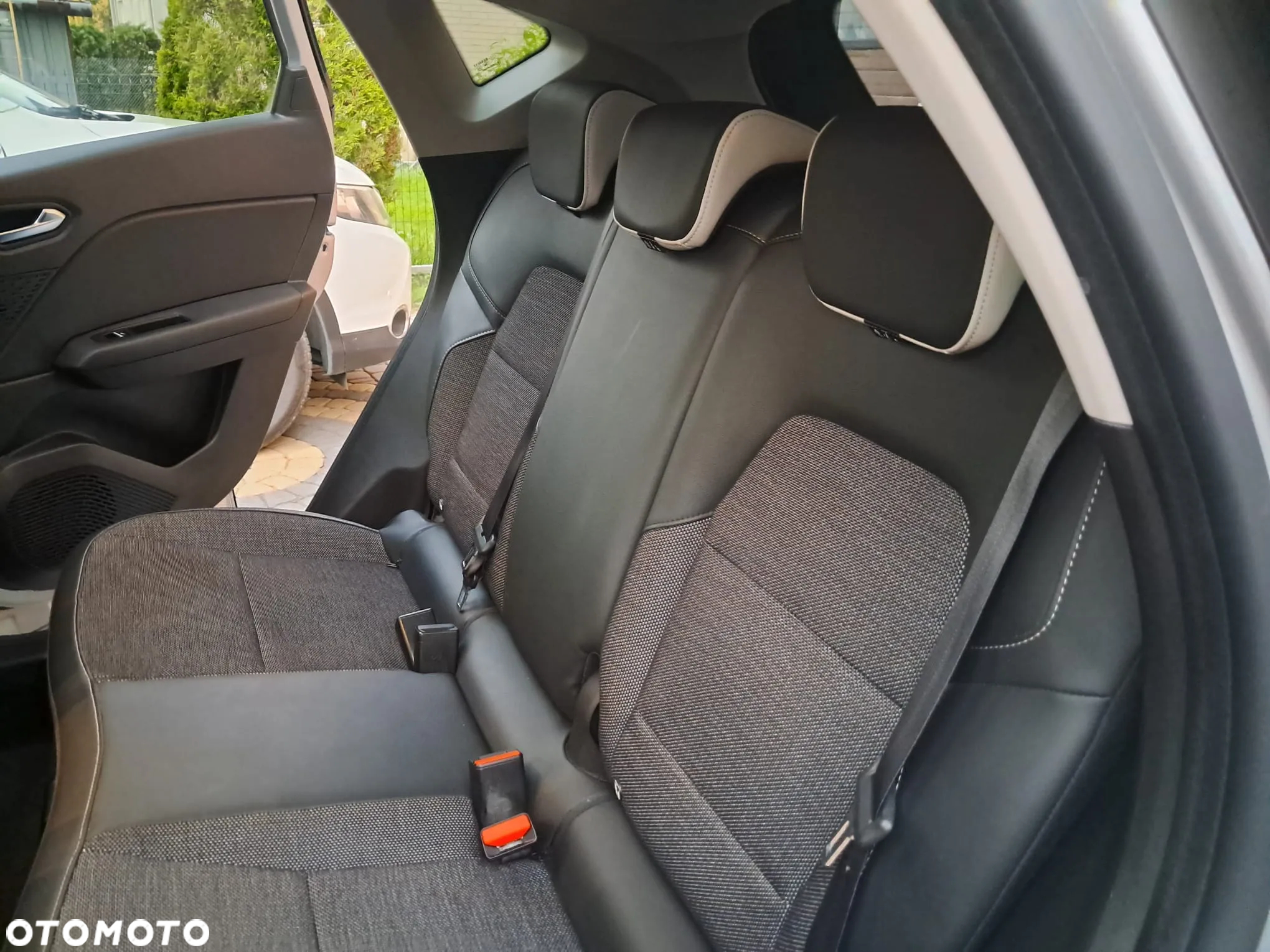 Renault Captur BLUE dCi 115 INTENS - 25