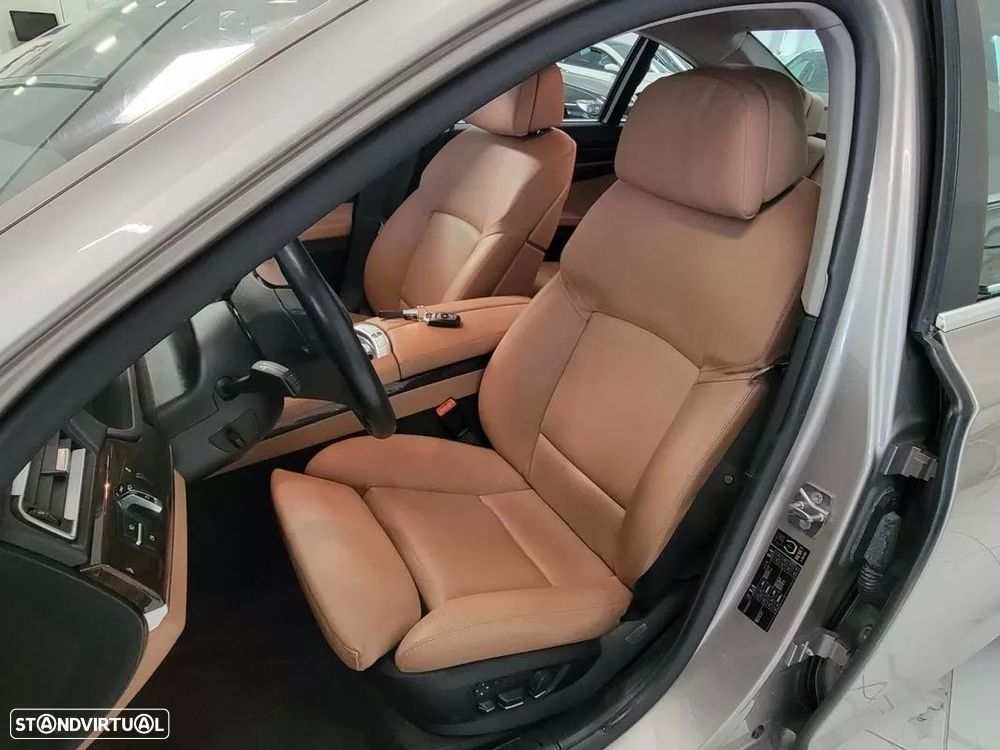 BMW 730 d - 21