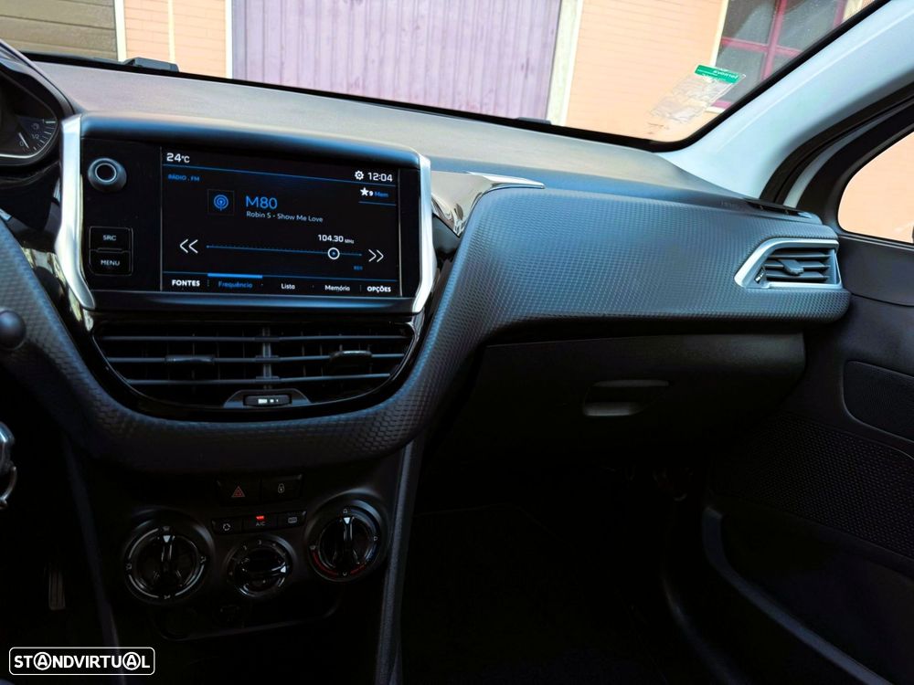 Peugeot 208 1.6 BlueHDi Style - 16