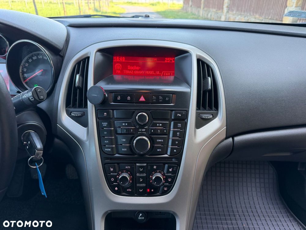 Opel Astra 1.4 Turbo 150 Jahre - 15