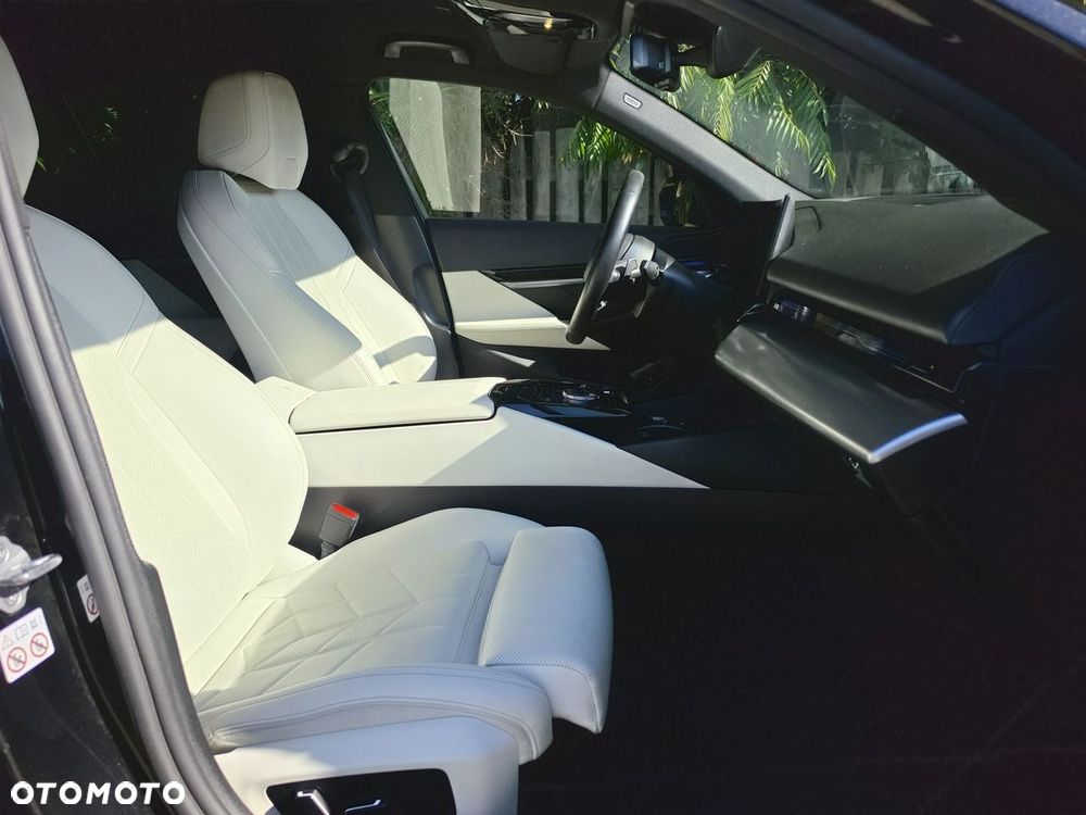 BMW Seria 5 520d xDrive mHEV M Sport - 18