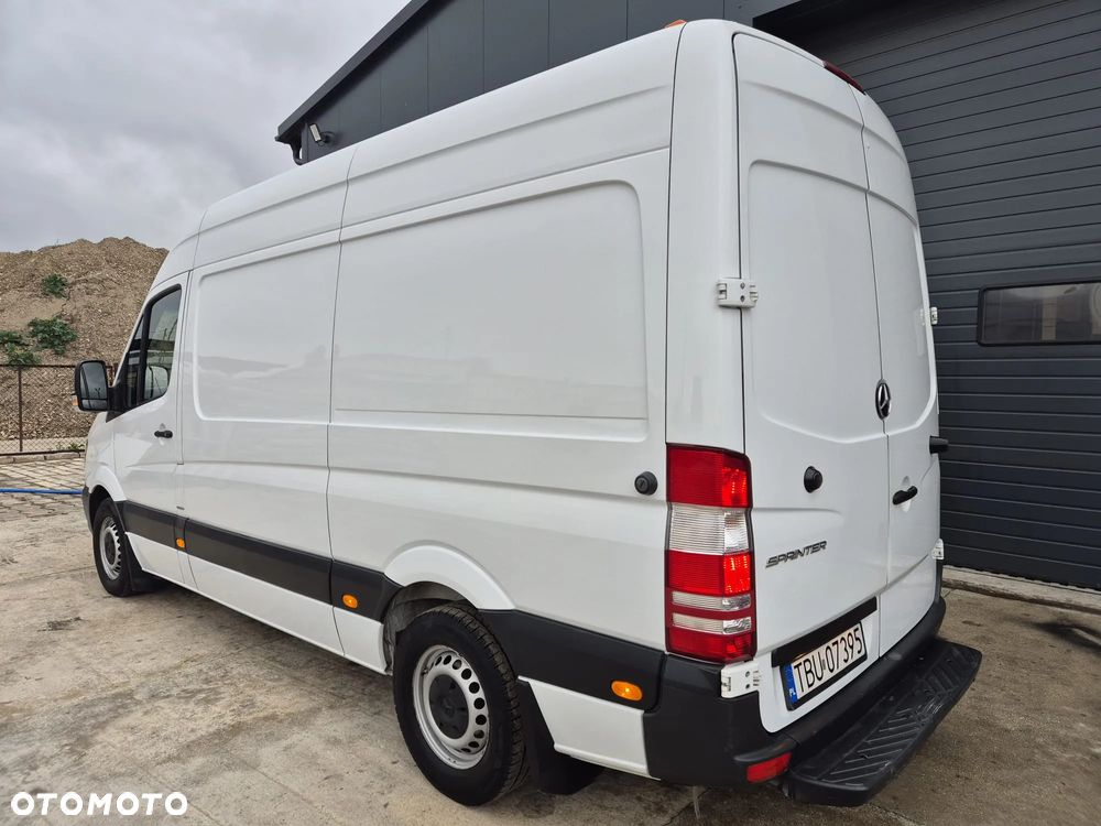 Mercedes-Benz Sprinter - 5
