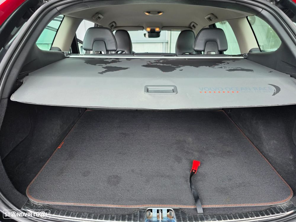 Volvo XC 60 D4 Ocean Race - 31