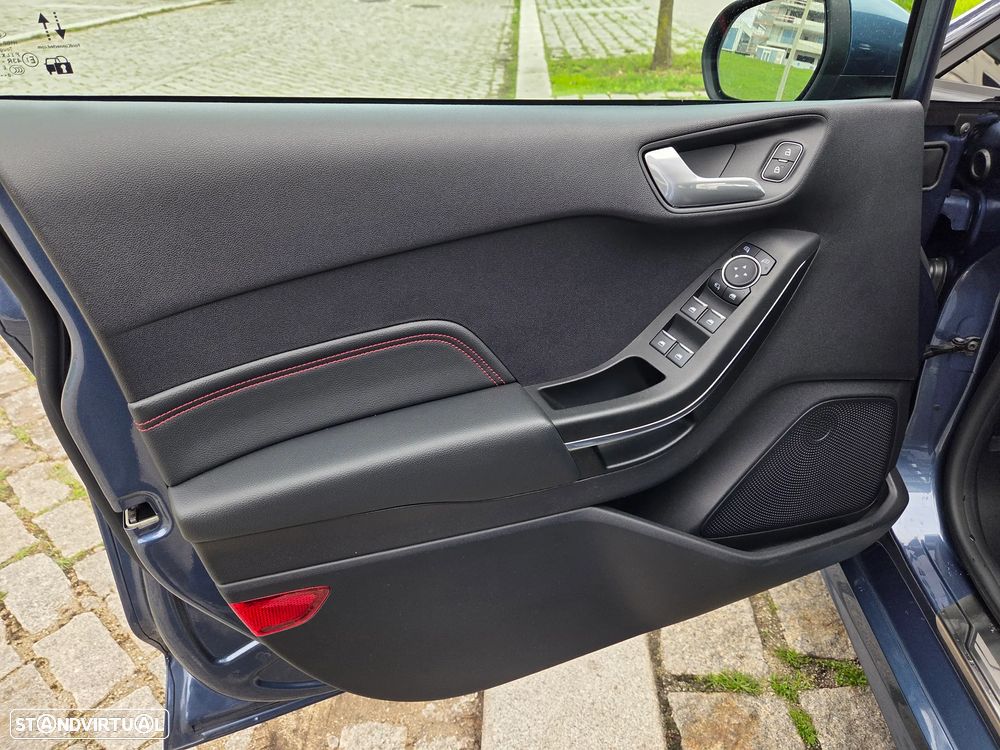 Ford Fiesta 1.0 EcoBoost MHEV ST-Line - 41