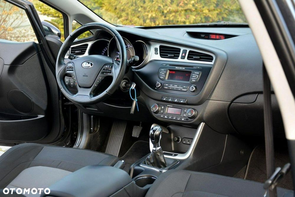 Kia Ceed 1.4 CVVT Spirit - 18