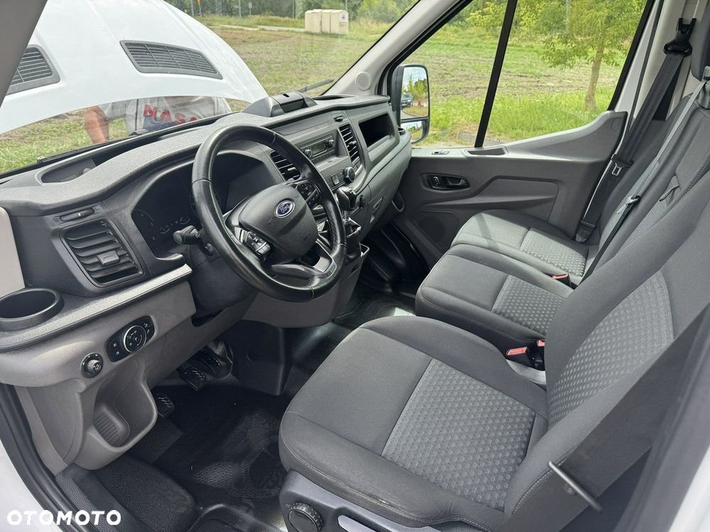 Ford Transit - 12