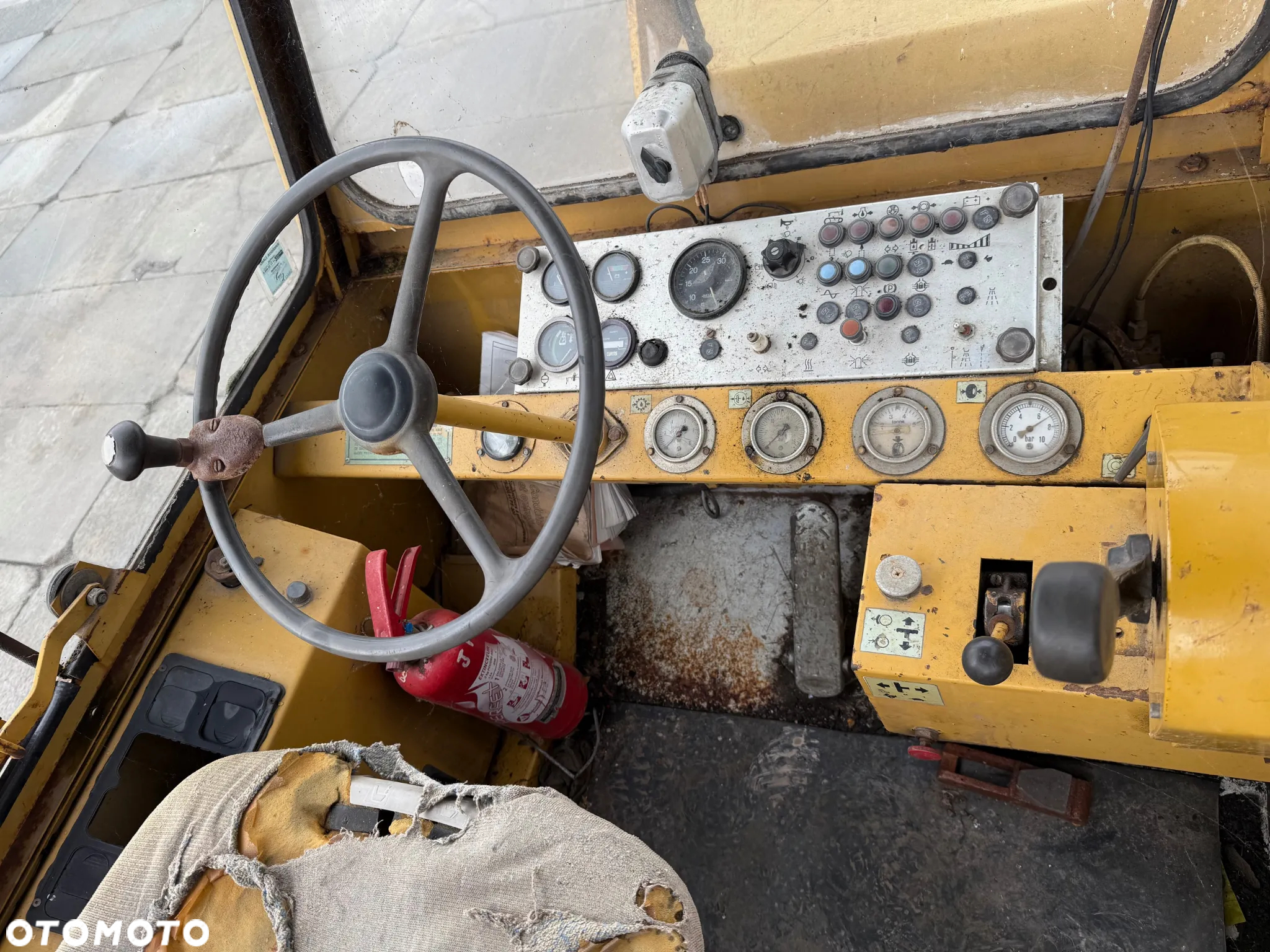Caterpillar PS300 Walec Koła Gumowe - 19