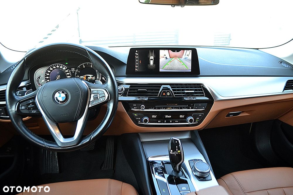 BMW Seria 5 520d Luxury Line sport - 16