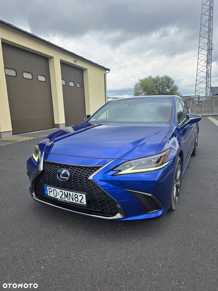 Lexus ES 300h F Sport - 2