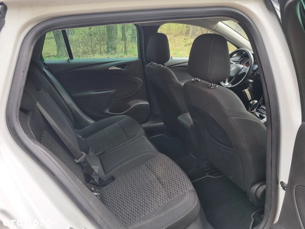 Opel Astra 1.6 CDTI Sport - 18