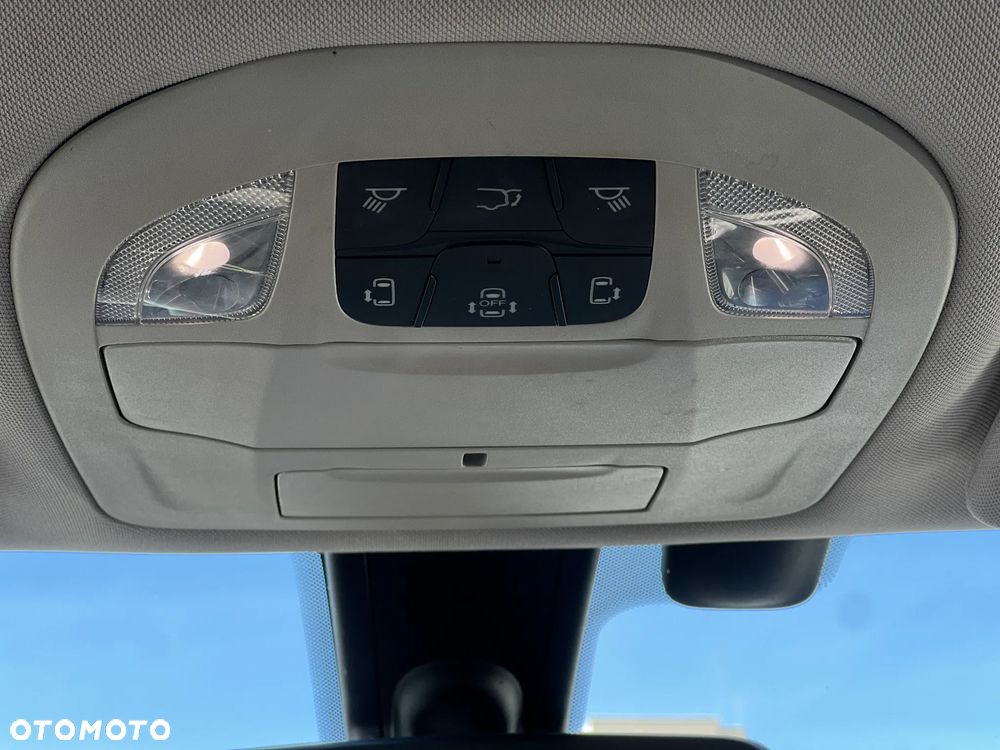 Chrysler Pacifica - 27