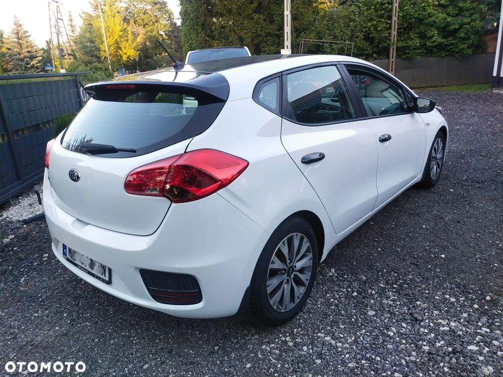 Kia Ceed 1.6 GDI L DCT - 4