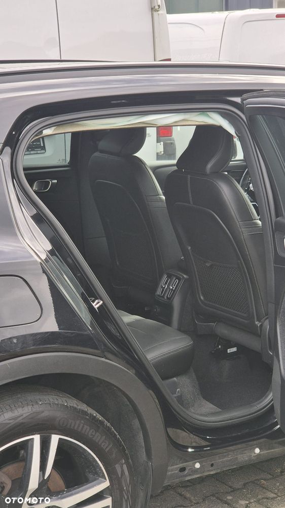 Volvo XC 40 T4 Recharge DKG Essential - 11