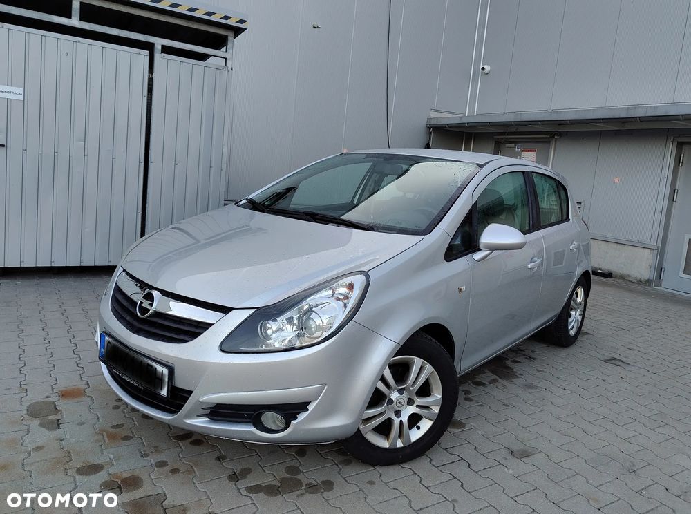 Opel Corsa 1.4 16V Cosmo - 8