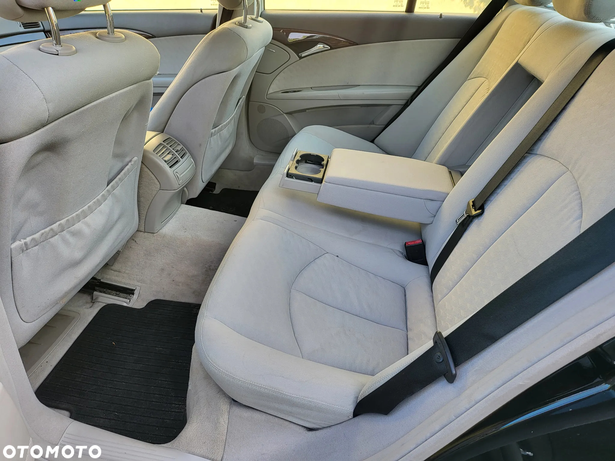 Mercedes-Benz Klasa E 200 Kompressor Classic - 12