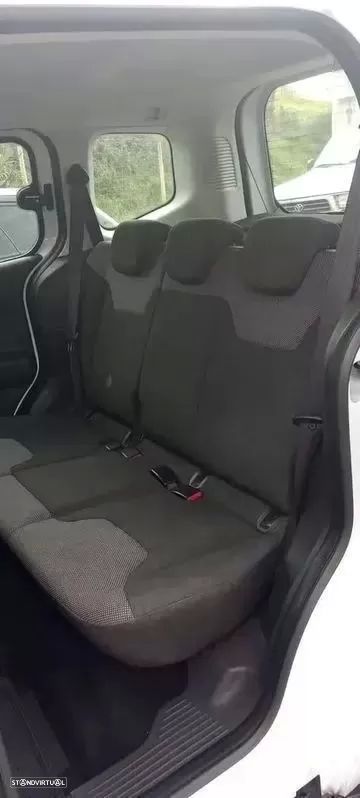 Ford Tourneo Courier 1.5 TDCi Ambiente - 8