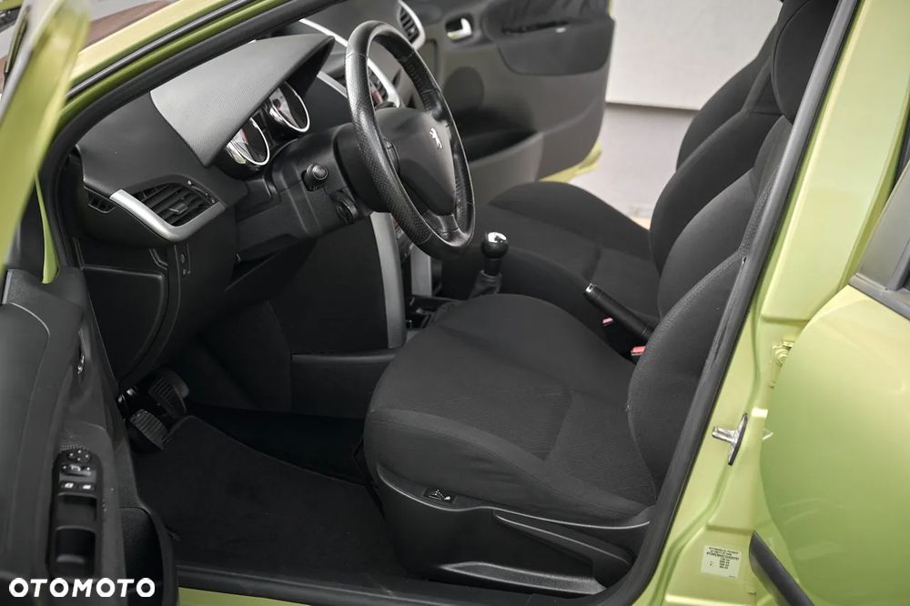 Peugeot 207 - 4