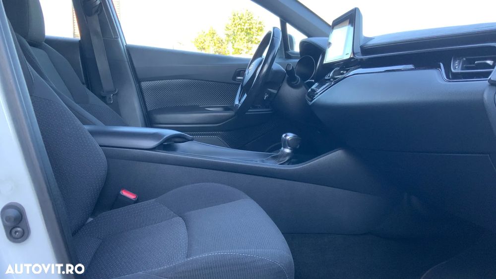 Toyota C-HR 1.8 HSD 4x2 CVT C-enter - 9