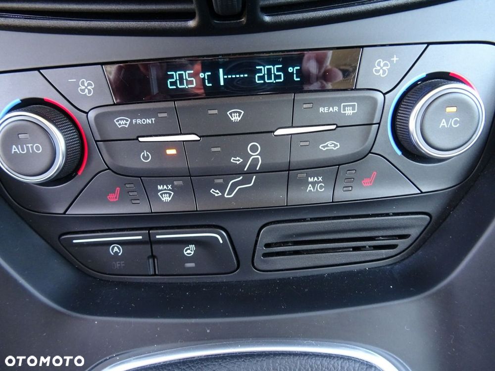 Ford Kuga 1.5 EcoBoost 2x4 Titanium - 17