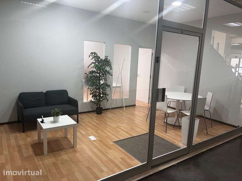Escritório para venda - Matosinhos Sul - 100 m praia - Grande imagem: 2/9