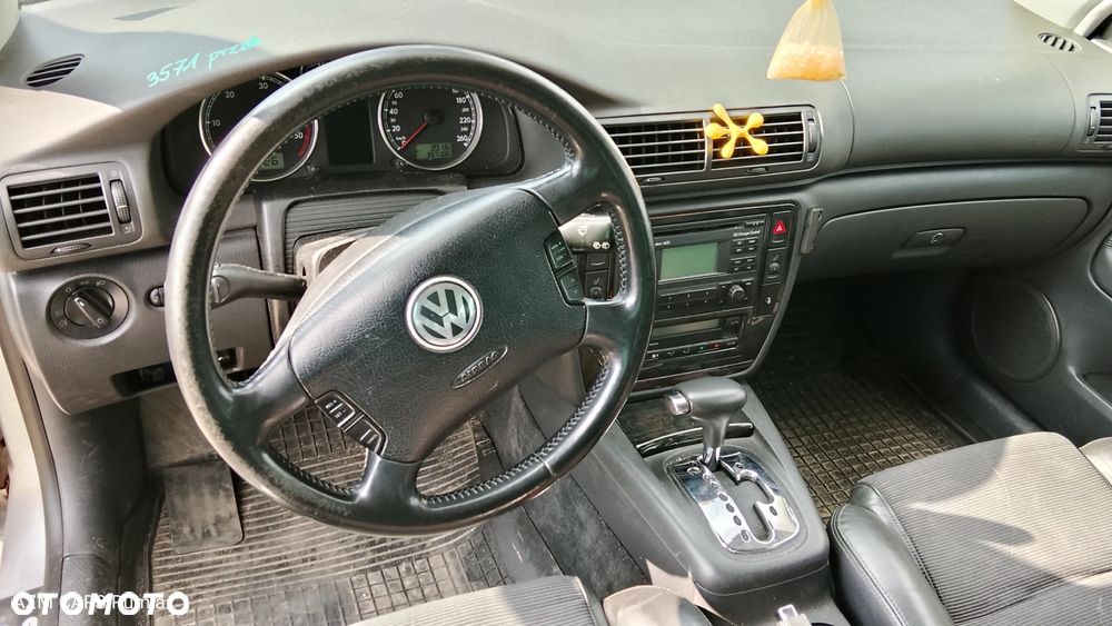 VW PASSAT B5 FL KOMBI - 12