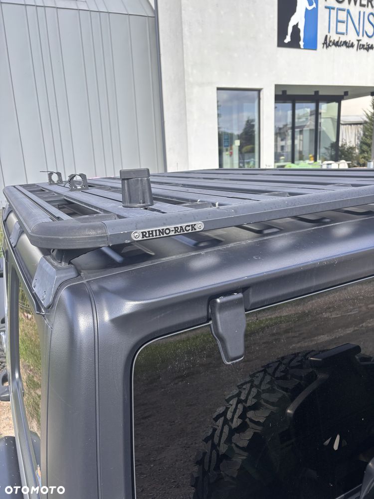 Jeep Wrangler - 11