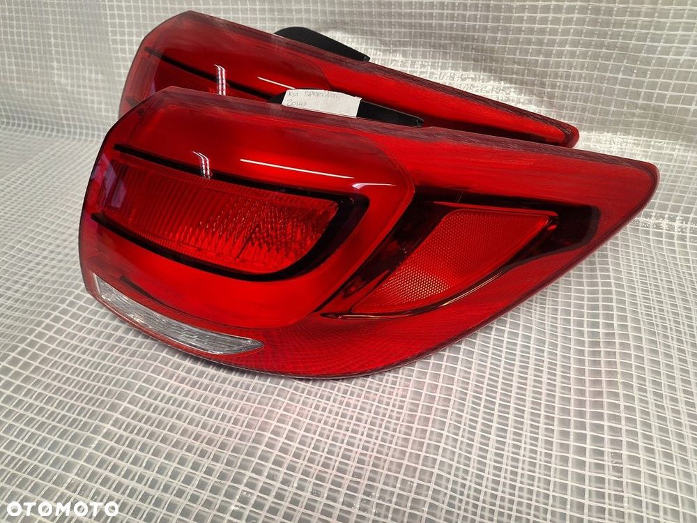 lampa tyl tylna prawa kia sportage III 3 lift 2014- orginal demontaz europa - 3