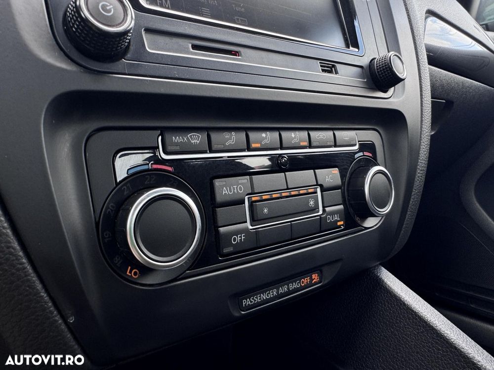 Volkswagen Jetta - 11