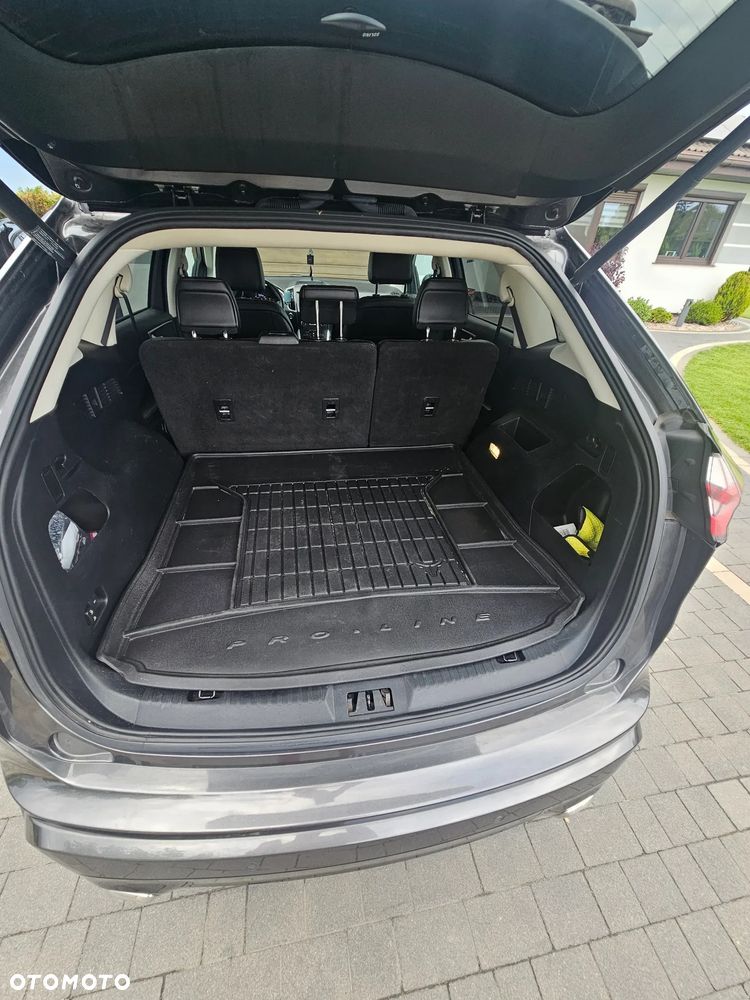 Ford Edge 2.0 EcoBlue Twin-Turbo 4WD ST-Line - 12