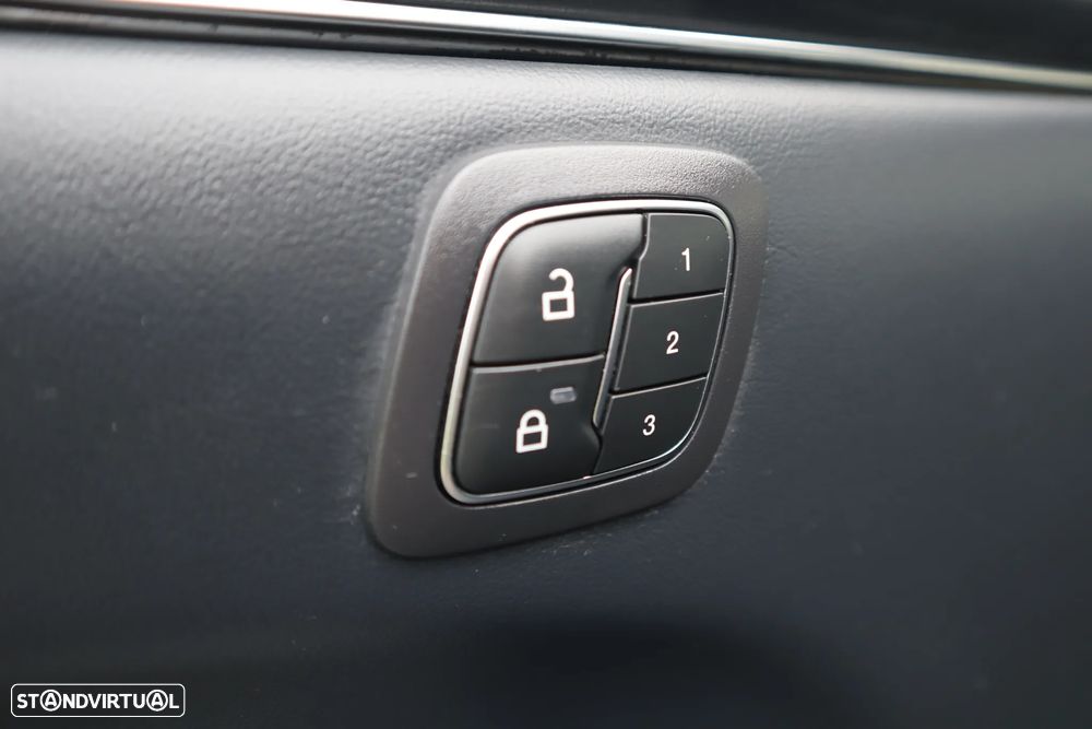 Ford Mustang Mach-E 98.7 kWh Premium - 18