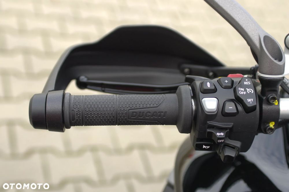 Ducati Multistrada - 11