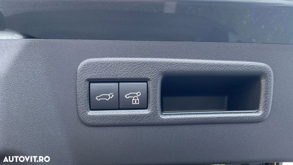 Toyota C-HR 72 kWh Dynamic Long Range - 32