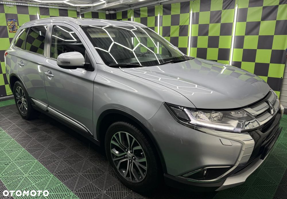 Mitsubishi Outlander 2.2 DI-D 4WD Intense - 2