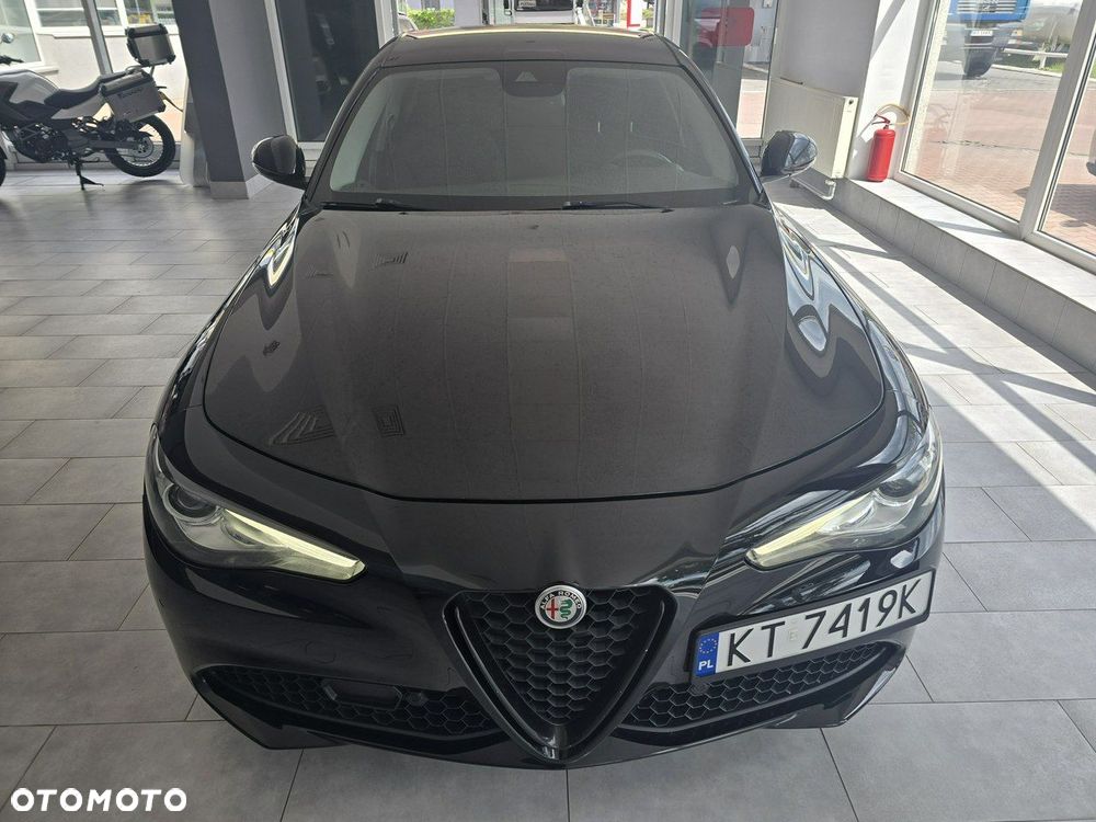 Alfa Romeo Giulia - 2