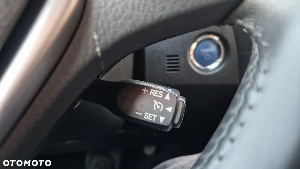 Toyota Auris 1.8 HSD Luna - 23