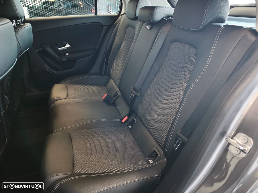 Mercedes-Benz A 250 e - 17