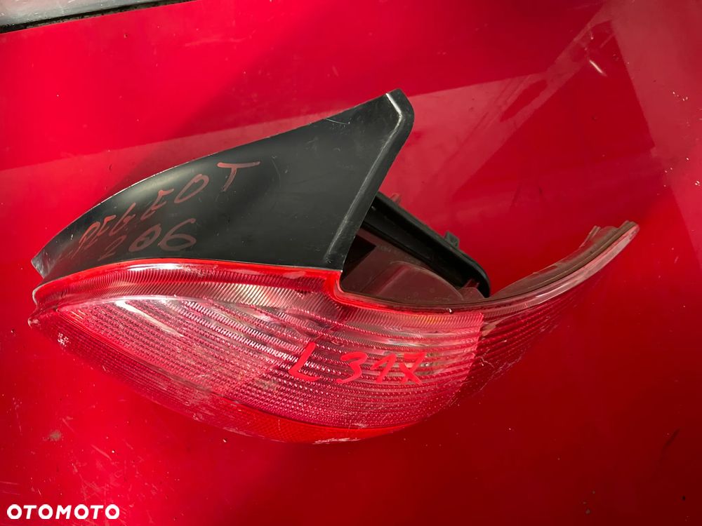 Lampa tylna prawa  z PEUGEOT 206 - 5