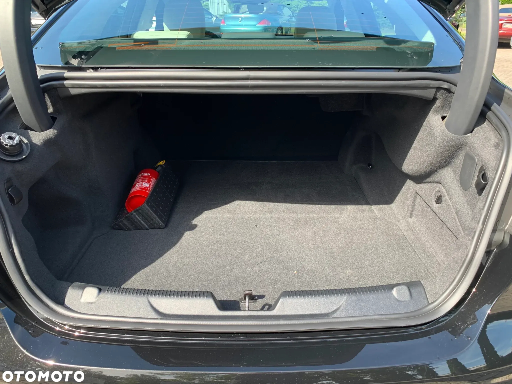 Jaguar XE 2.0 D200 mHEV R-Dynamic Black - 16
