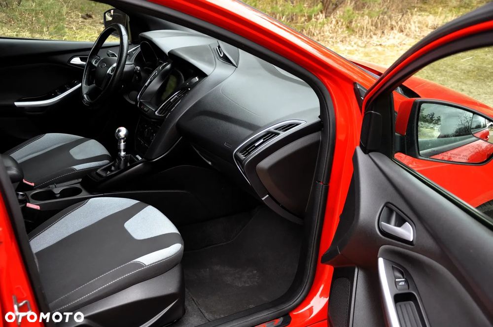 Ford Focus 2.0 EcoBoost ST mit Leder-Sport-Paket - 26