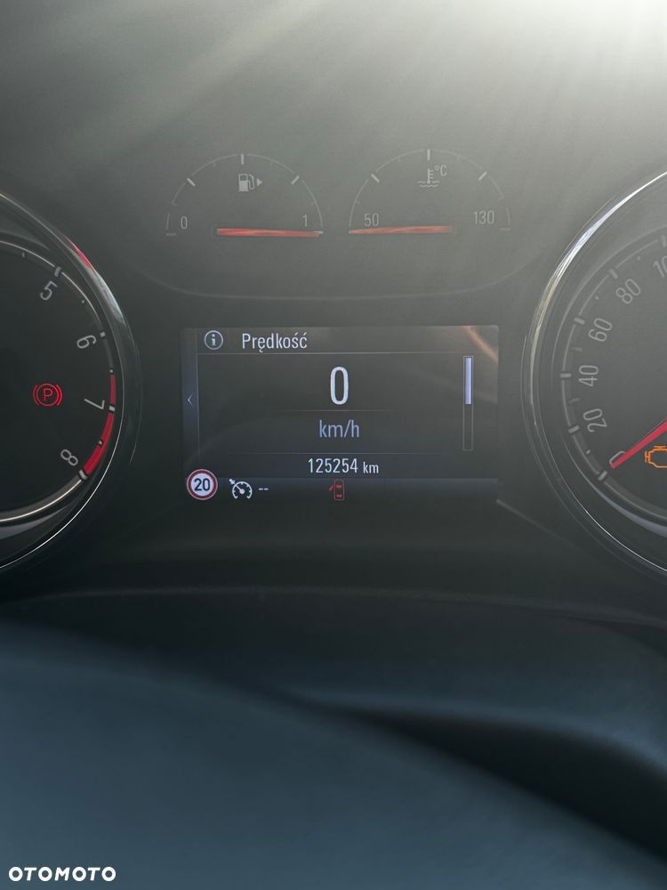 Opel Astra 1.4 T GPF Elite S&S - 12