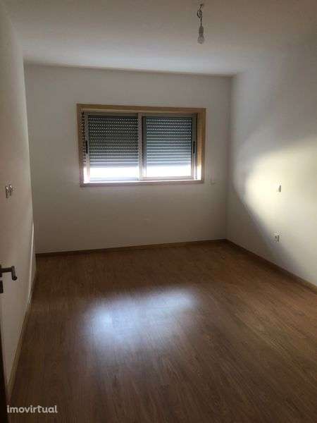Apartamento T2 94 m2 - Grande imagem: 3/6